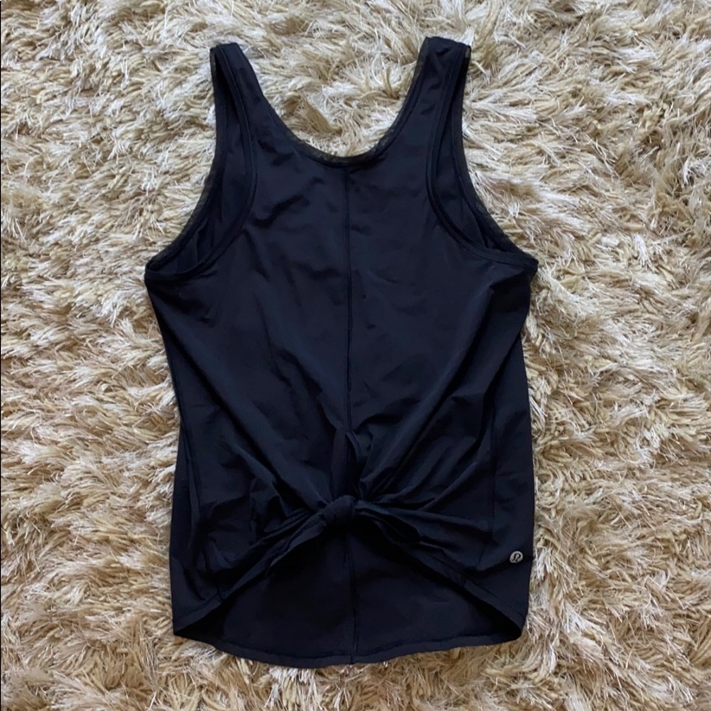 Lululemon tie crop top